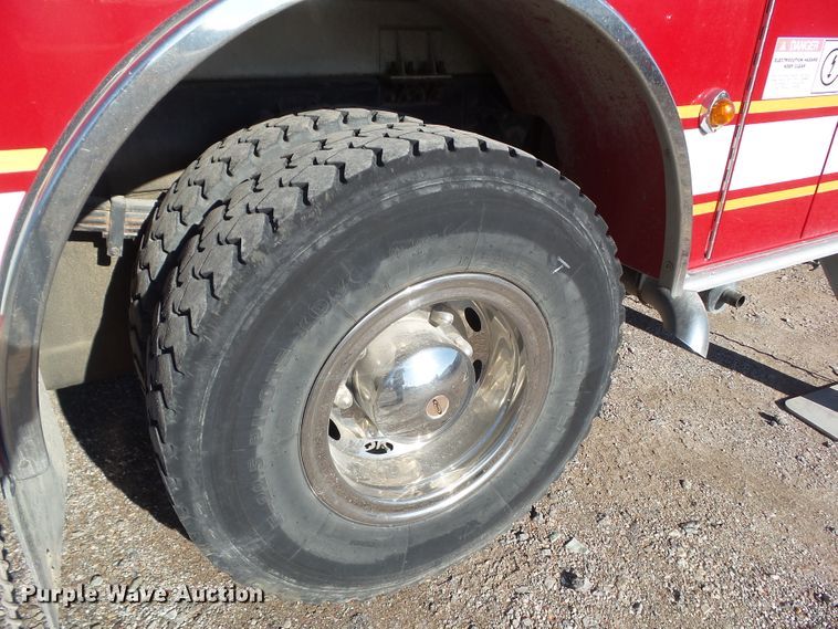 image for item DF0822 1999 Pierce ladder fire truck