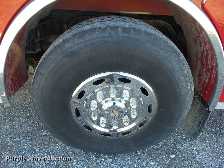 image for item DF0822 1999 Pierce ladder fire truck