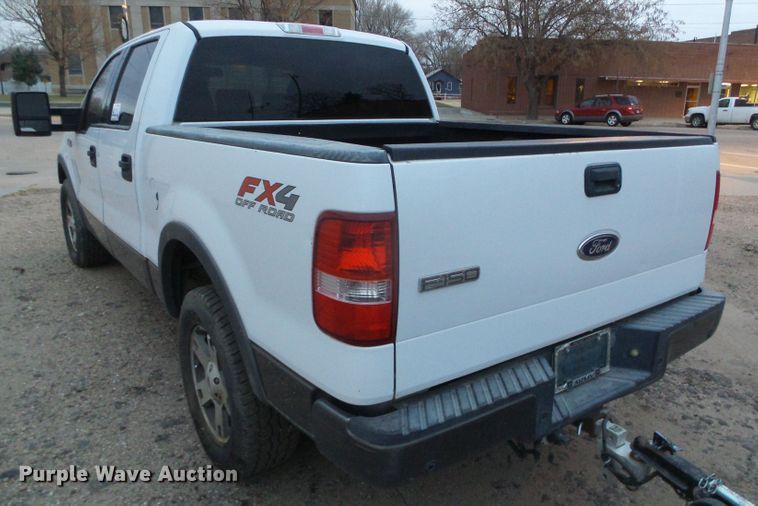 image for item DG0401 2004 Ford F150 SuperCrew pickup truck