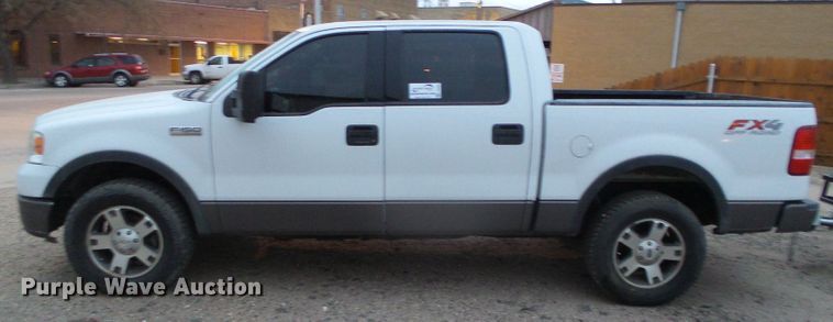 image for item DG0401 2004 Ford F150 SuperCrew pickup truck