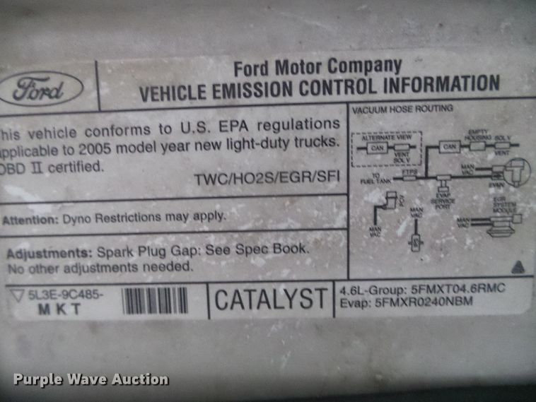 image for item DG0401 2004 Ford F150 SuperCrew pickup truck