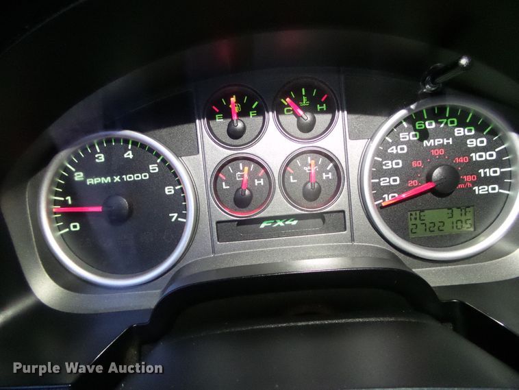 image for item DG0401 2004 Ford F150 SuperCrew pickup truck