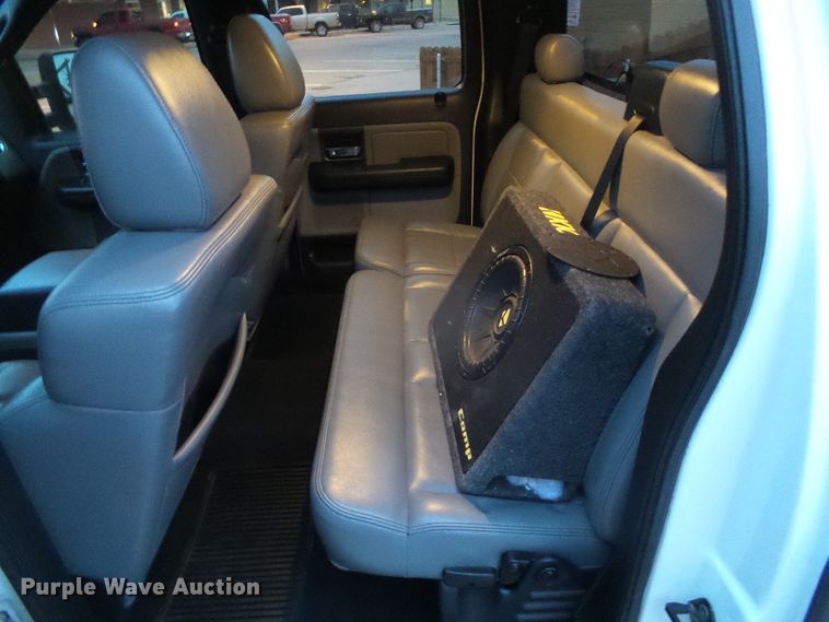 image for item DG0401 2004 Ford F150 SuperCrew pickup truck