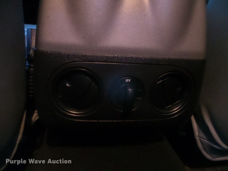 image for item DG0401 2004 Ford F150 SuperCrew pickup truck