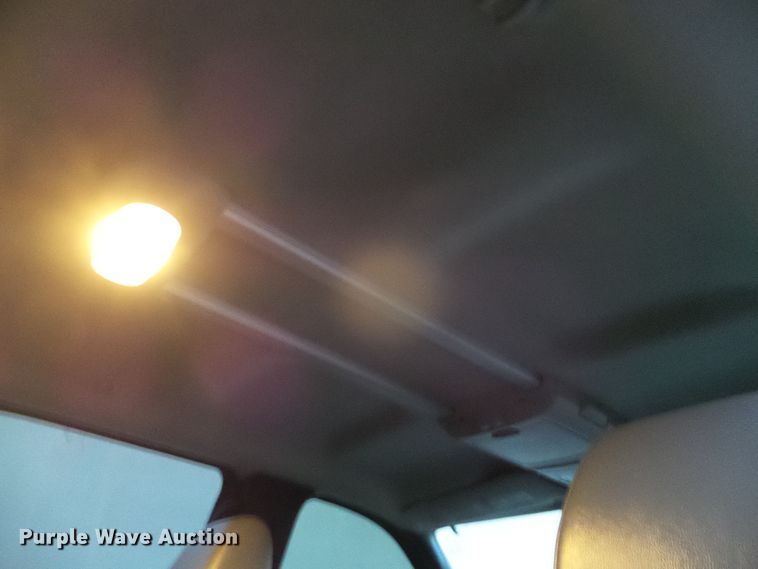 image for item DG0401 2004 Ford F150 SuperCrew pickup truck