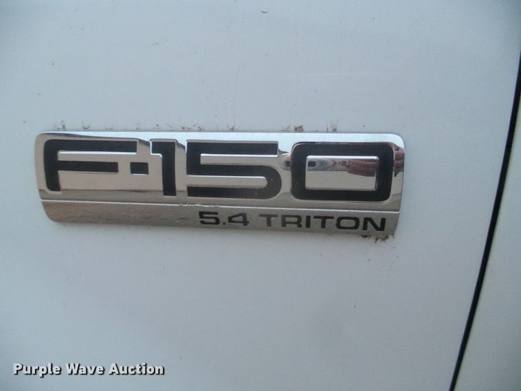 image for item DG0401 2004 Ford F150 SuperCrew pickup truck