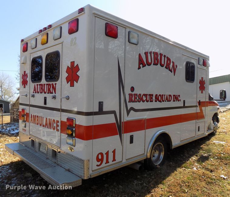 image for item DG2477 2003 Ford E450 Super Duty ambulance