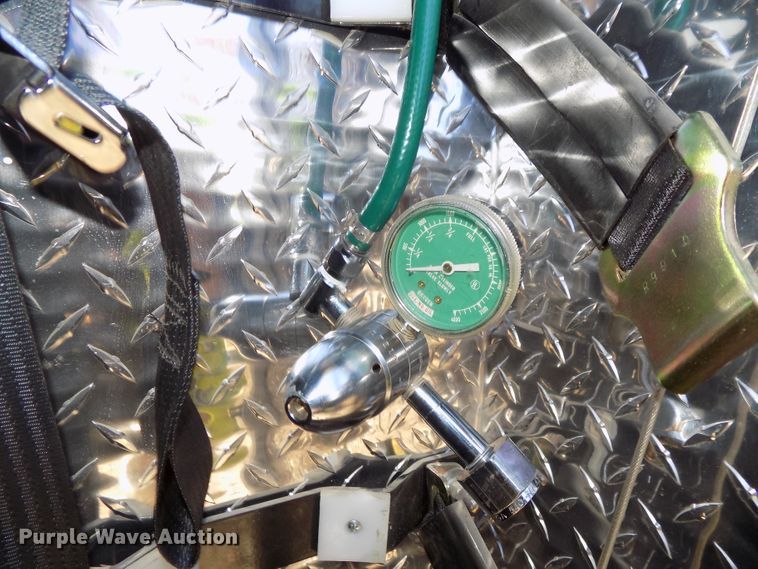 image for item DG2477 2003 Ford E450 Super Duty ambulance