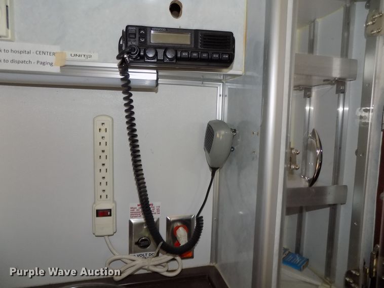 image for item DG2477 2003 Ford E450 Super Duty ambulance