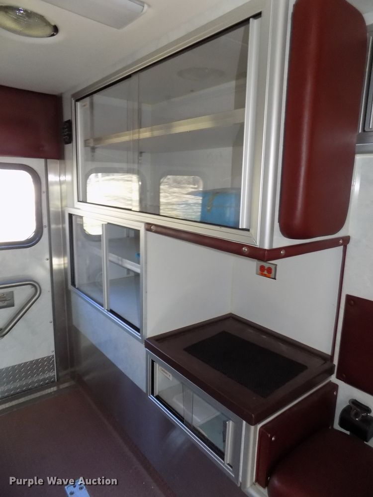 image for item DG2477 2003 Ford E450 Super Duty ambulance