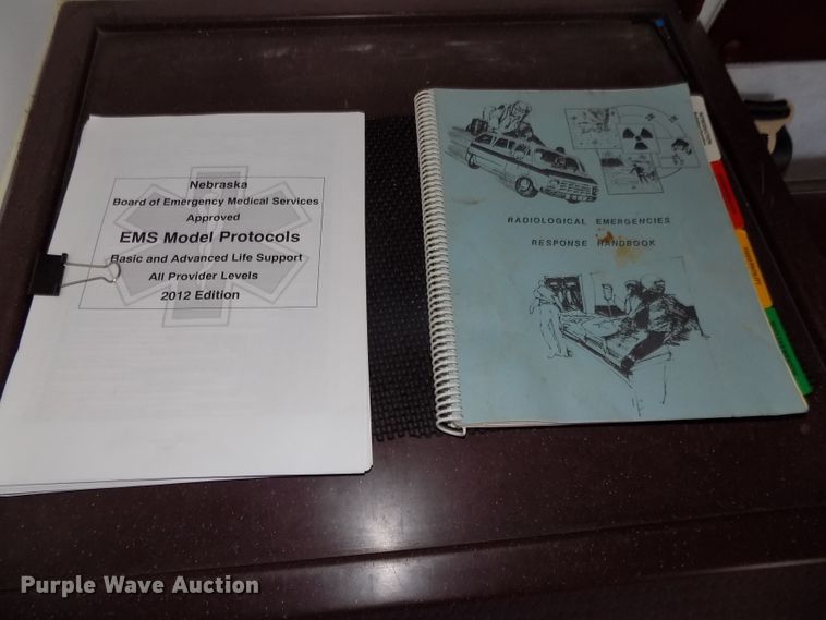 image for item DG2477 2003 Ford E450 Super Duty ambulance