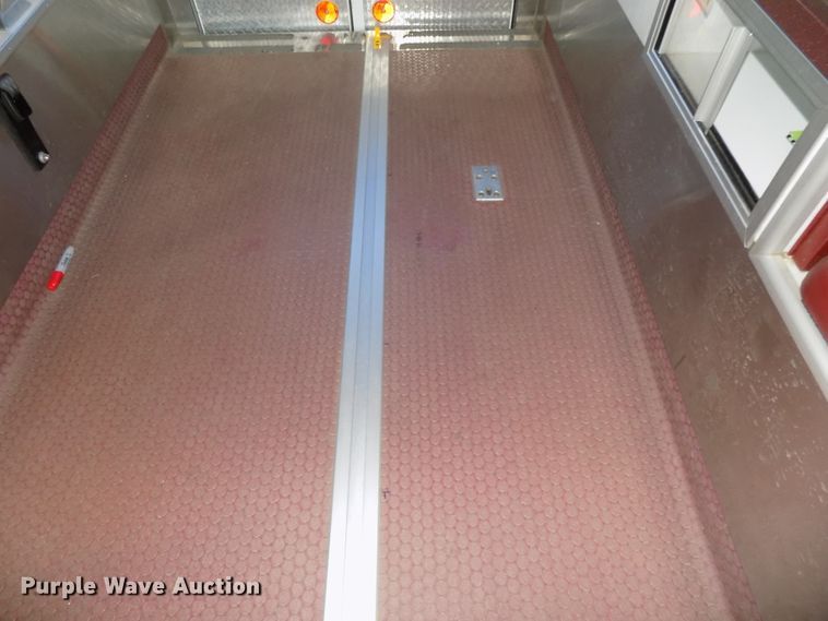 image for item DG2477 2003 Ford E450 Super Duty ambulance