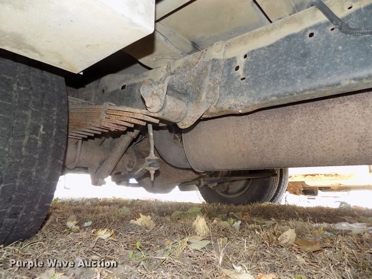 image for item DG2477 2003 Ford E450 Super Duty ambulance