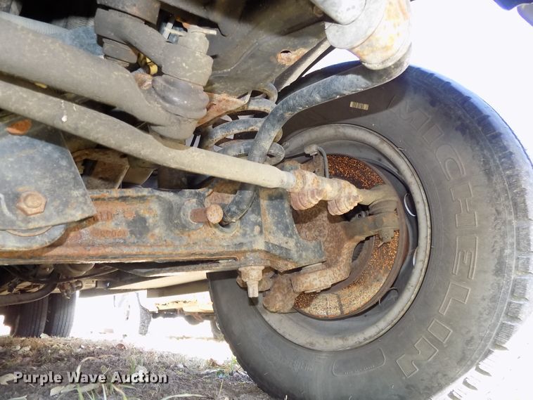 image for item DG2477 2003 Ford E450 Super Duty ambulance