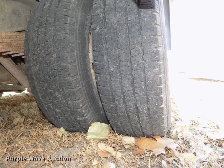 image for item DG2477 2003 Ford E450 Super Duty ambulance