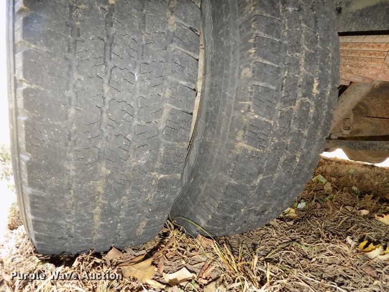 image for item DG2477 2003 Ford E450 Super Duty ambulance