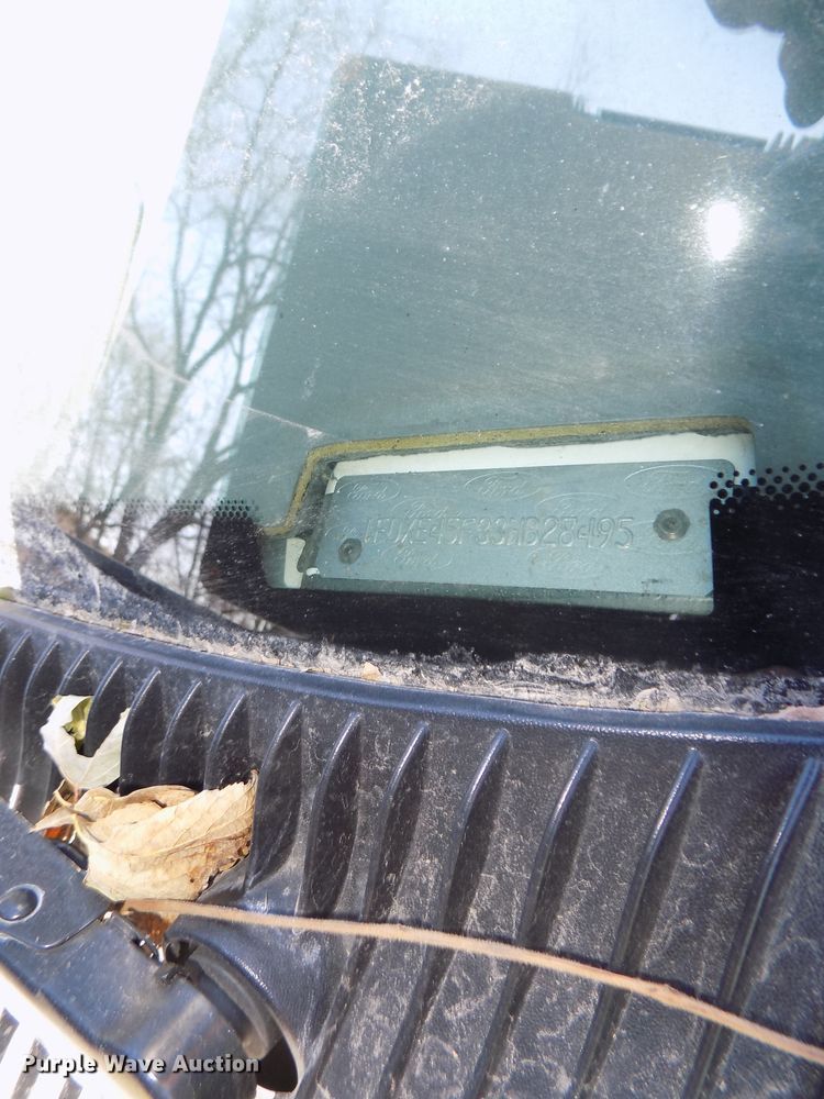 image for item DG2477 2003 Ford E450 Super Duty ambulance