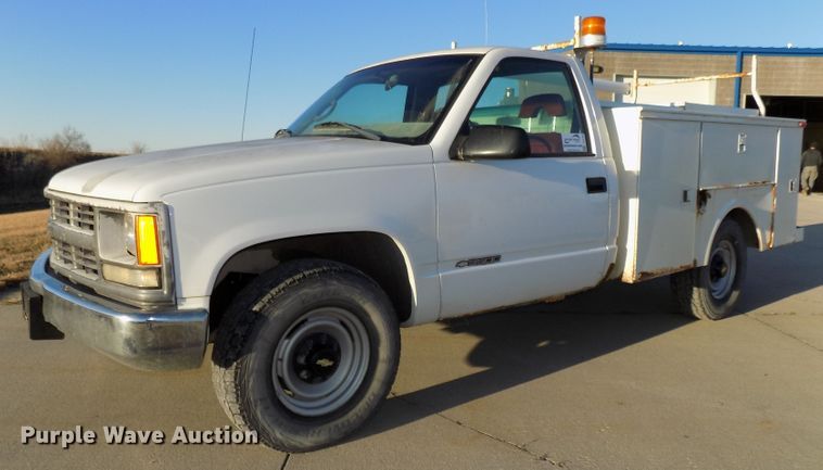 image for item DG2484 2000 Chevrolet C3500 utility bed pickup truck