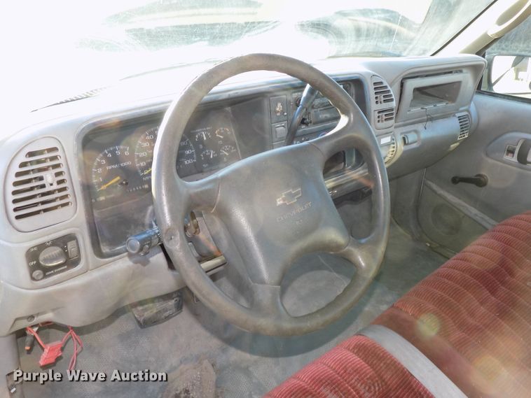 image for item DG2484 2000 Chevrolet C3500 utility bed pickup truck