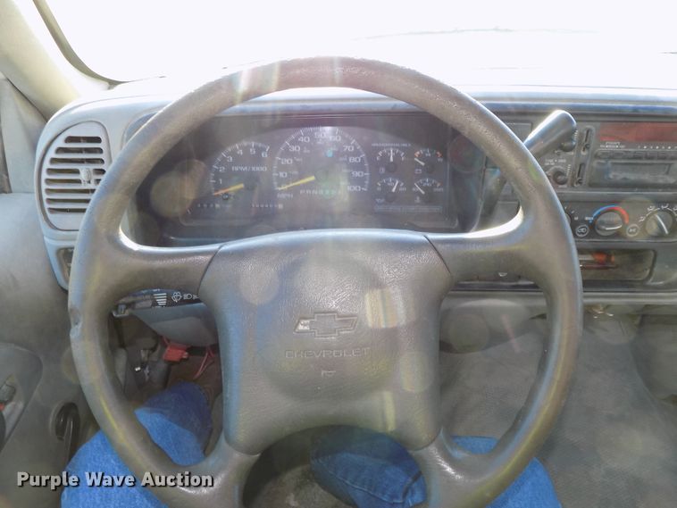 image for item DG2484 2000 Chevrolet C3500 utility bed pickup truck