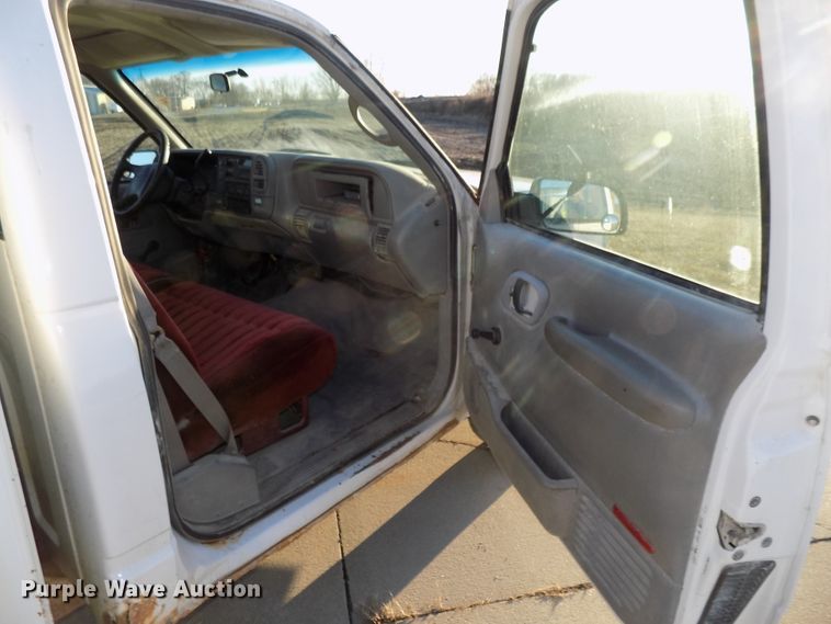 image for item DG2484 2000 Chevrolet C3500 utility bed pickup truck