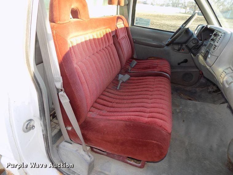 image for item DG2484 2000 Chevrolet C3500 utility bed pickup truck