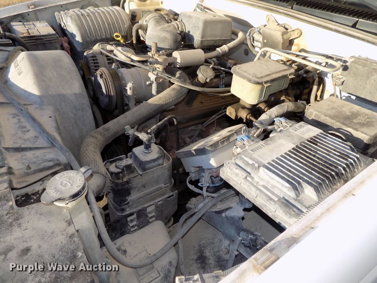 image for item DG2484 2000 Chevrolet C3500 utility bed pickup truck