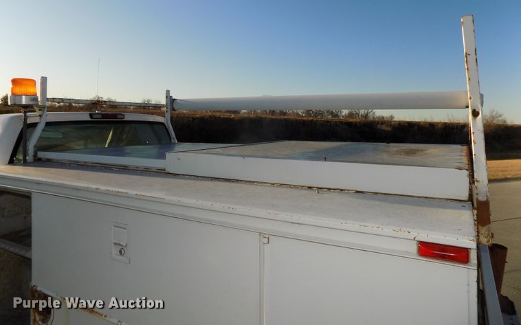 image for item DG2484 2000 Chevrolet C3500 utility bed pickup truck