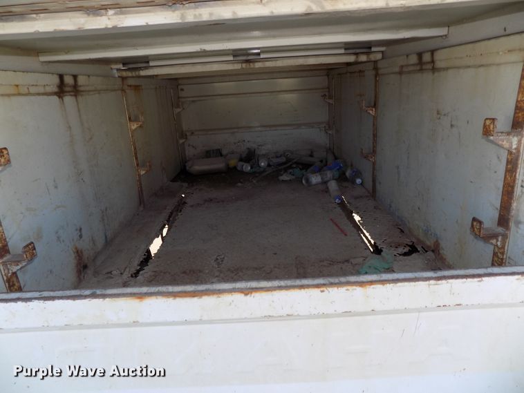 image for item DG2484 2000 Chevrolet C3500 utility bed pickup truck