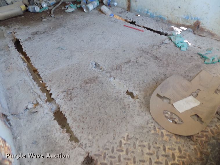 image for item DG2484 2000 Chevrolet C3500 utility bed pickup truck