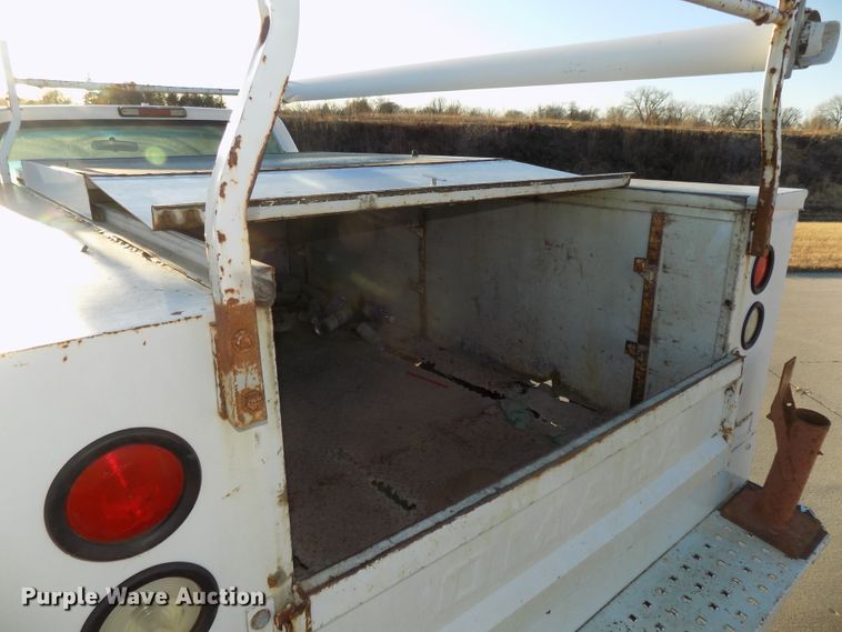 image for item DG2484 2000 Chevrolet C3500 utility bed pickup truck