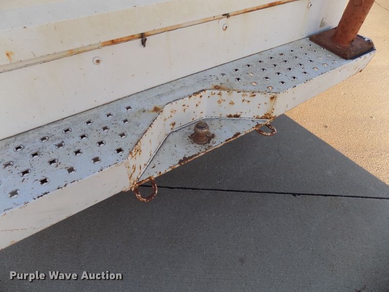 image for item DG2484 2000 Chevrolet C3500 utility bed pickup truck