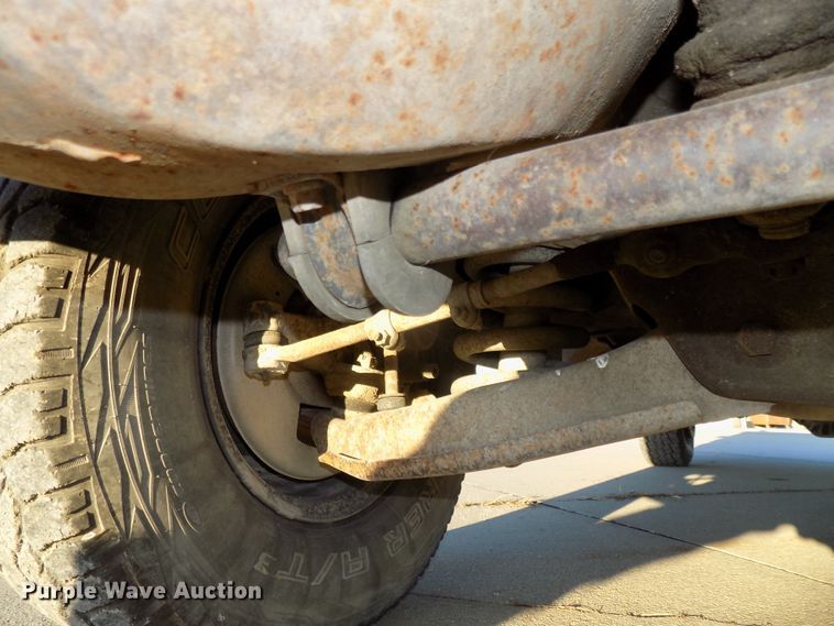 image for item DG2484 2000 Chevrolet C3500 utility bed pickup truck