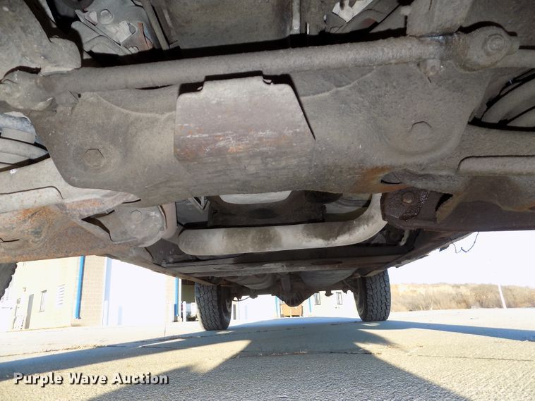 image for item DG2484 2000 Chevrolet C3500 utility bed pickup truck