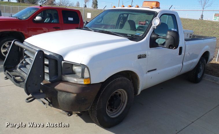 image for item DG5523 2002 Ford F250 Super Duty pickup truck