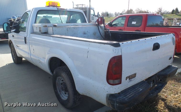 image for item DG5523 2002 Ford F250 Super Duty pickup truck