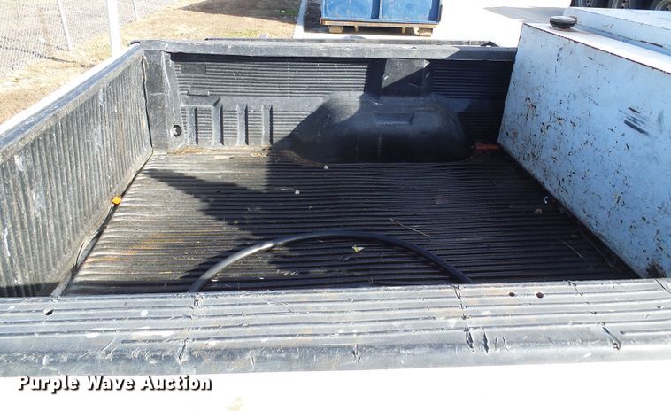 image for item DG5523 2002 Ford F250 Super Duty pickup truck