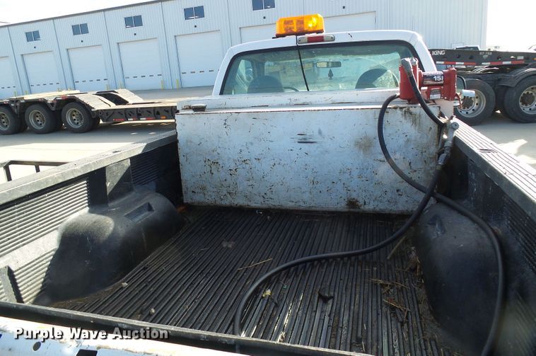 image for item DG5523 2002 Ford F250 Super Duty pickup truck