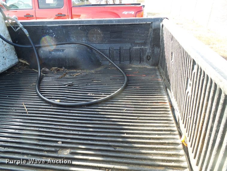 image for item DG5523 2002 Ford F250 Super Duty pickup truck