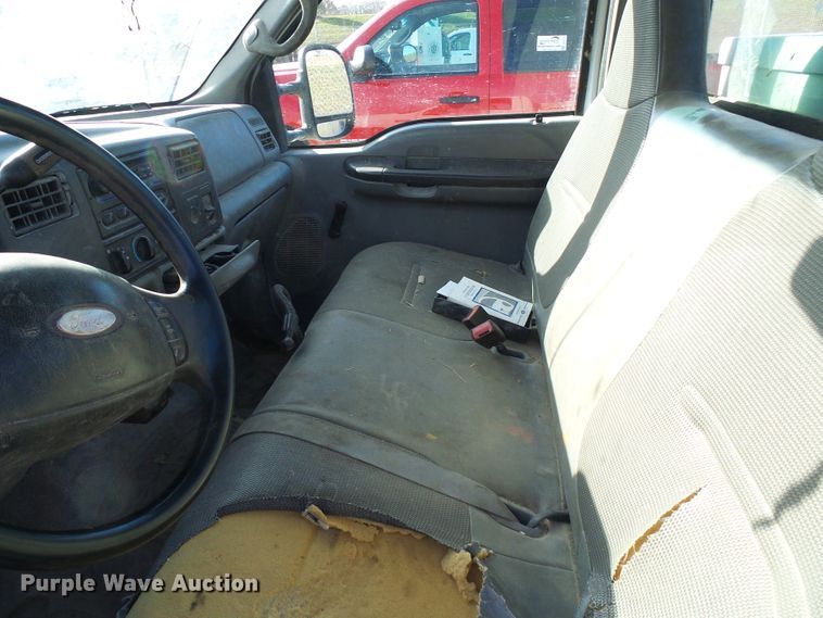 image for item DG5523 2002 Ford F250 Super Duty pickup truck