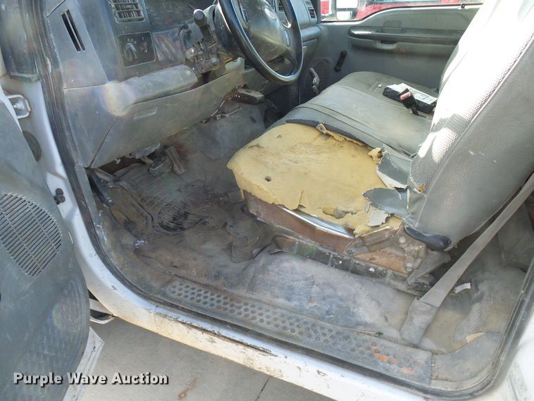 image for item DG5523 2002 Ford F250 Super Duty pickup truck