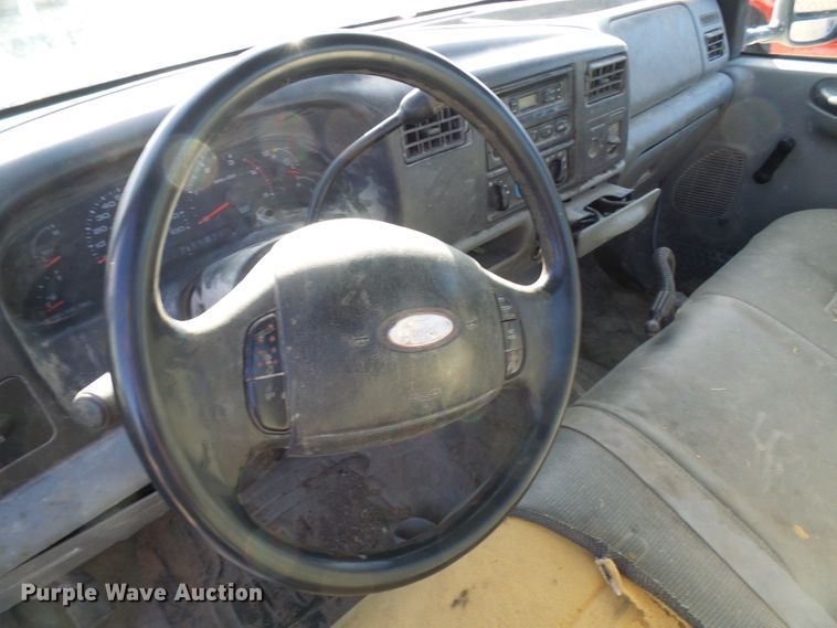 image for item DG5523 2002 Ford F250 Super Duty pickup truck