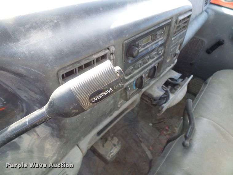 image for item DG5523 2002 Ford F250 Super Duty pickup truck