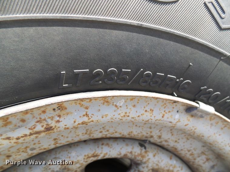 image for item DG5523 2002 Ford F250 Super Duty pickup truck