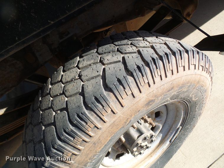 image for item DG5523 2002 Ford F250 Super Duty pickup truck