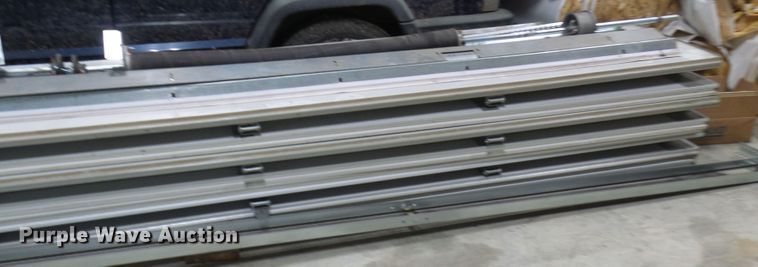 image for item DG5524 Garage door