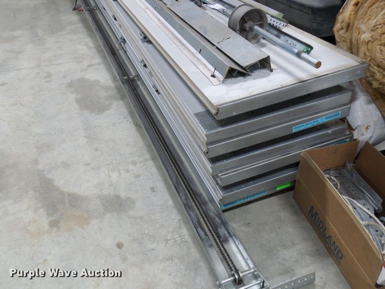 image for item DG5524 Garage door