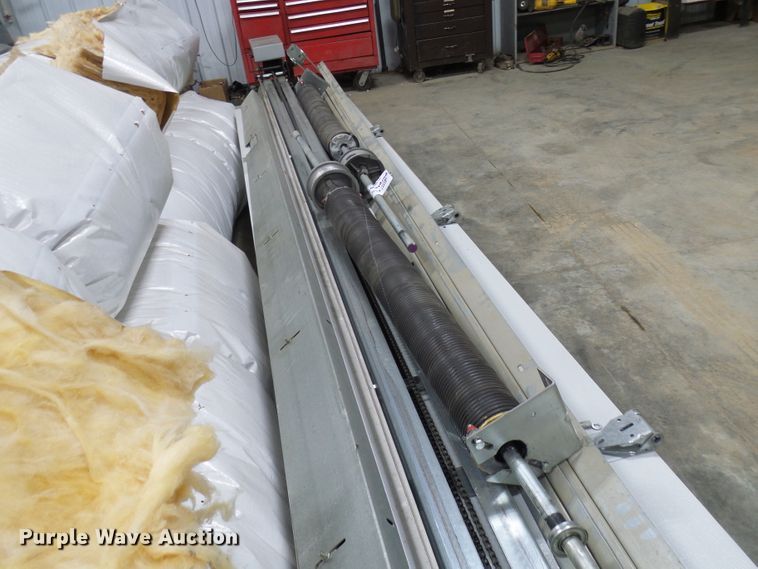 image for item DG5526 Insulated garage door