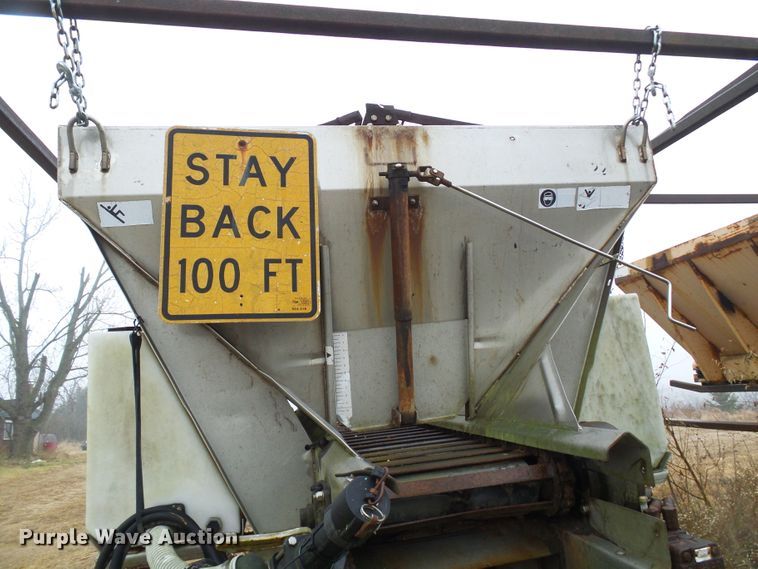 image for item DG5527 Monroe MV1207850MO stainless steel spreader