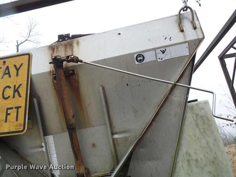 image for item DG5527 Monroe MV1207850MO stainless steel spreader